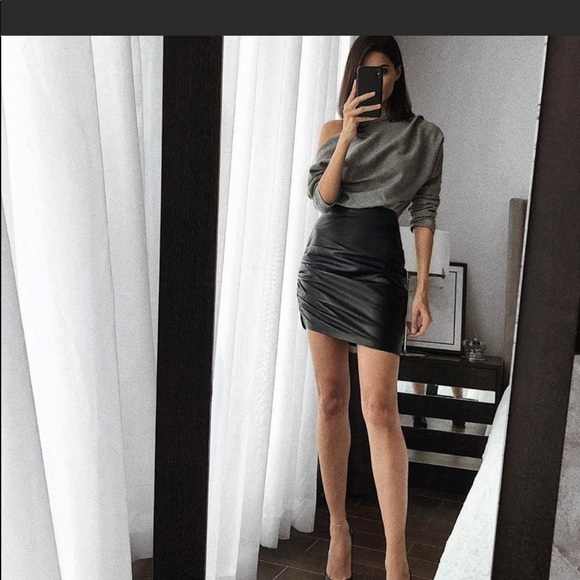 Zara Tops - Zara asymmetric top bloggers favorite